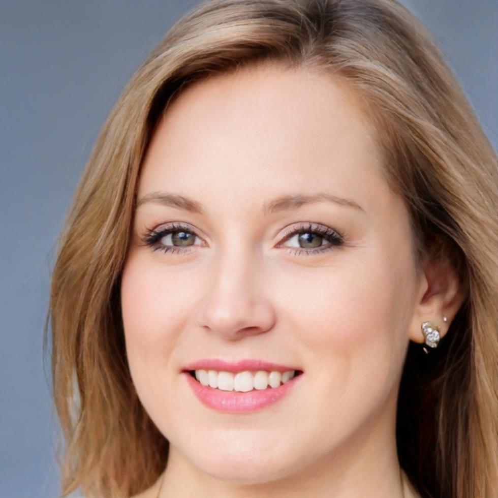 Retrato profesional de Amara Okafor, especialista en desarrollo frontend